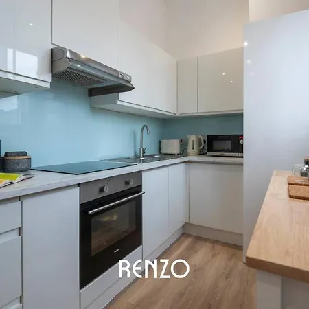 Stylish 2-Bed Apartment In Newark On-Trent By Renzo, Free Parking And Wi-Fi! Exterior photo